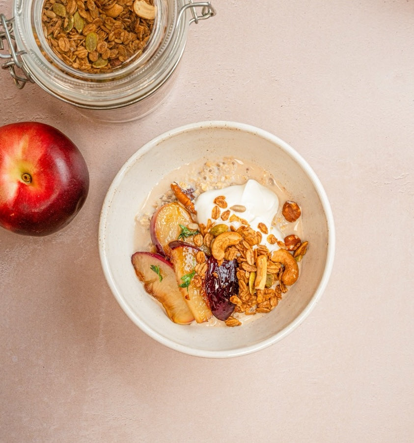 Easy Oats met nectarine, tijm en granola