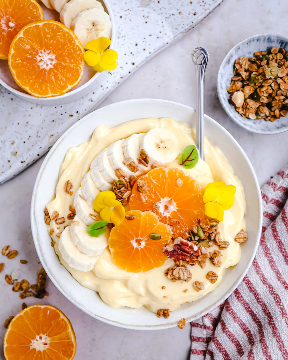 Mango-mandarijn yoghurtbowl