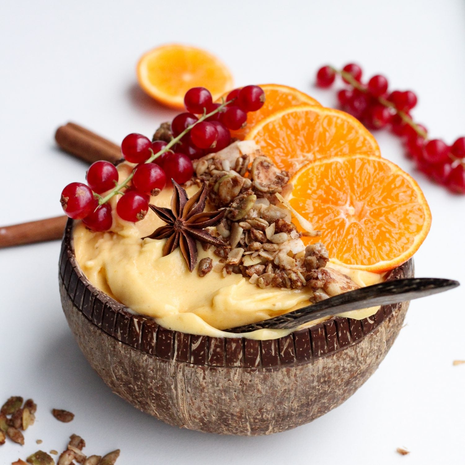 Nicecream bowl van kaki en mango