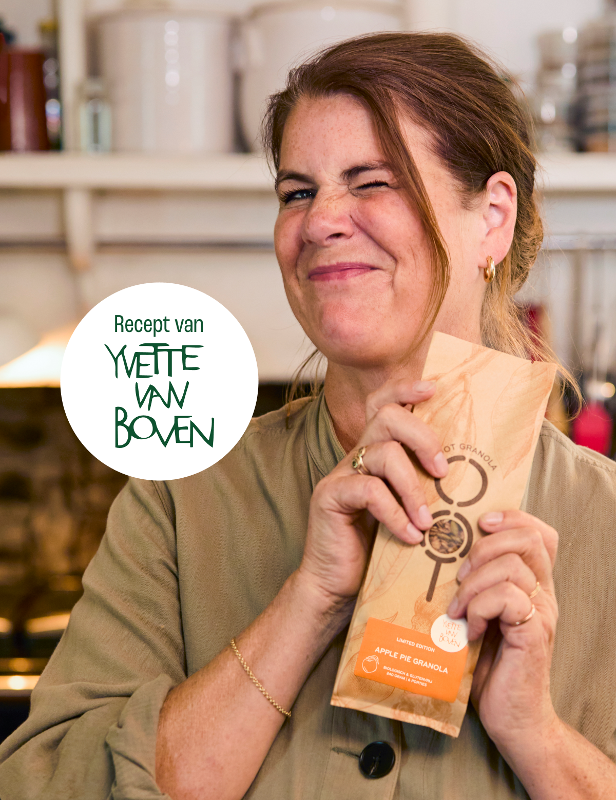 Appelgranola-taartje met kaneel en honing